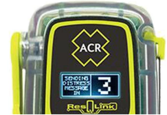Écran du ResQLink View RLS comptant à rebours avant une transmission de détresse 406 MHz