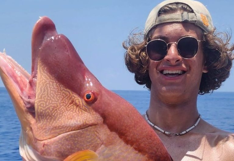 Offshore fishing trip where four people activated an ACR ResQLink 400 after losing propulsion and reliable communications