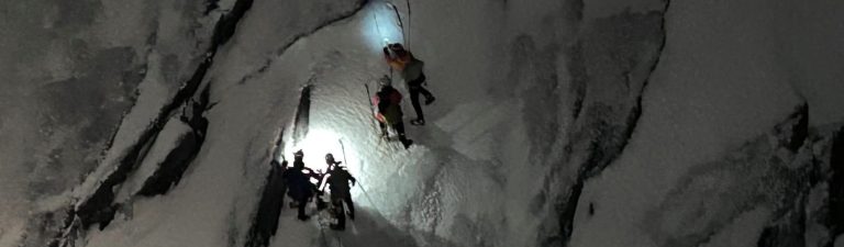 PLB Rescue on Mount Aspiring Brings Climbers to Safety